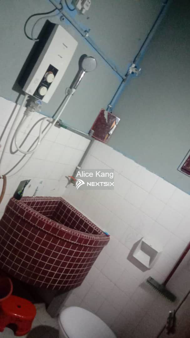 1-sty Terrace/Link House For Sale in Kluang Johor - Image 14