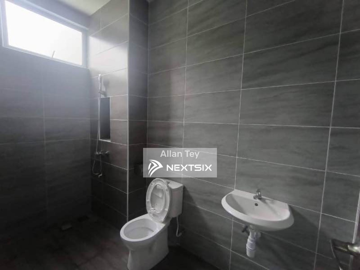 Cluster House For Sale in Gelang Patah Johor - Image 5