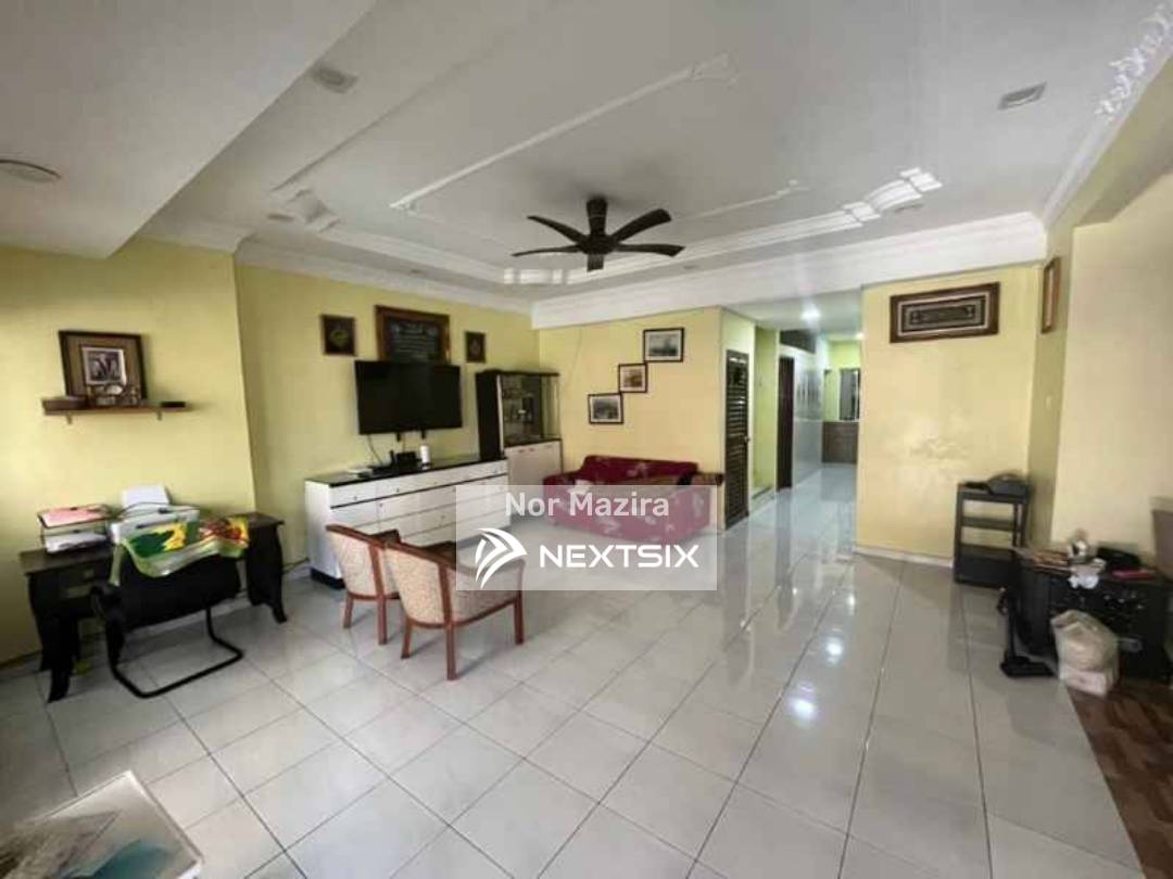 3-sty Terrace/Link House For Sale in Bayan Lepas Penang - Image 3