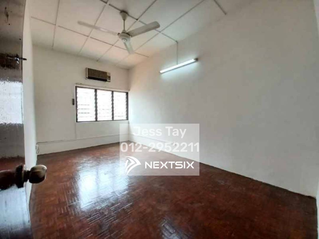 2-sty Terrace/Link House For Sale in Seri Kembangan Selangor - Image 5