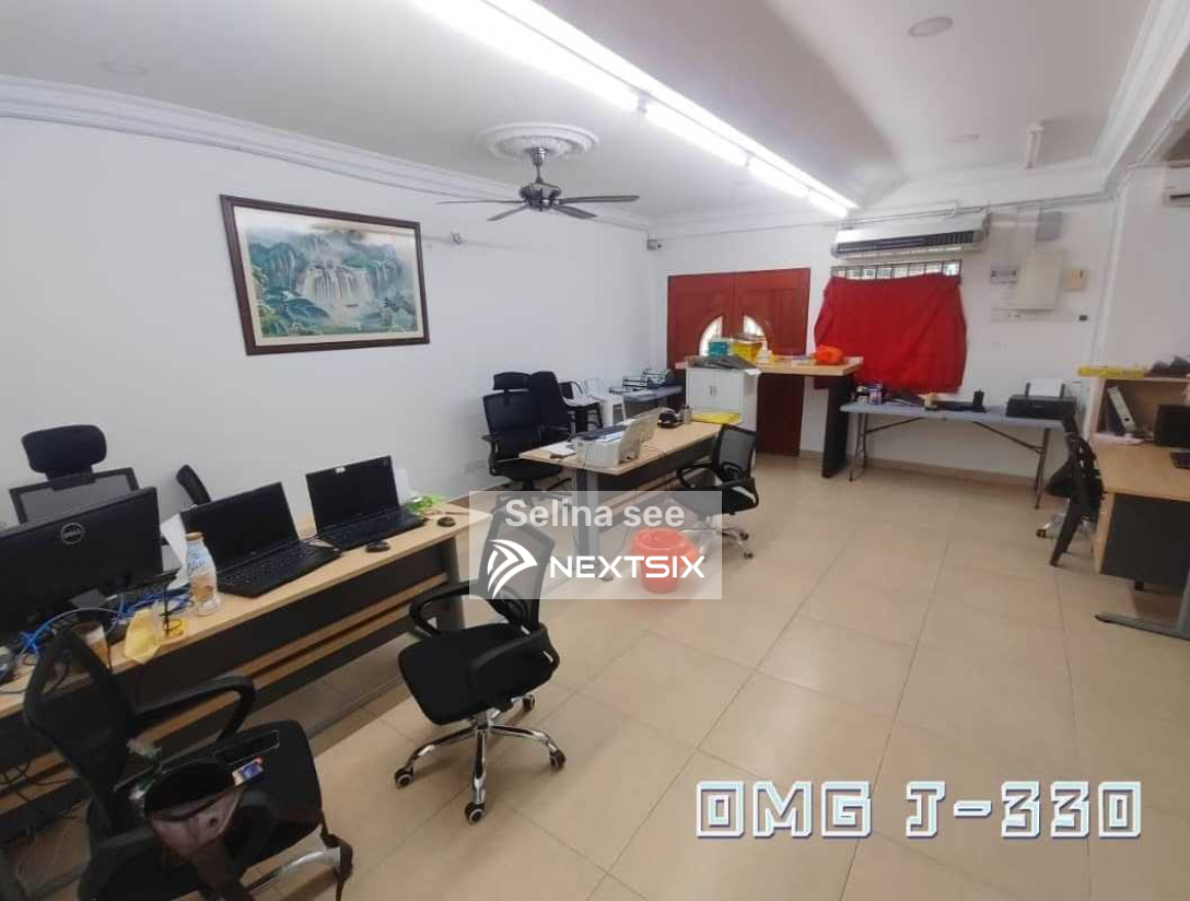 2-sty Terrace/Link House For Sale in Klang Selangor - Image 2