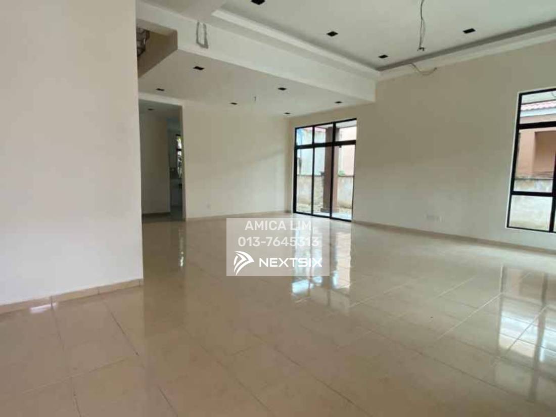 Semi-detached House For Sale in Durian Tunggal Melaka