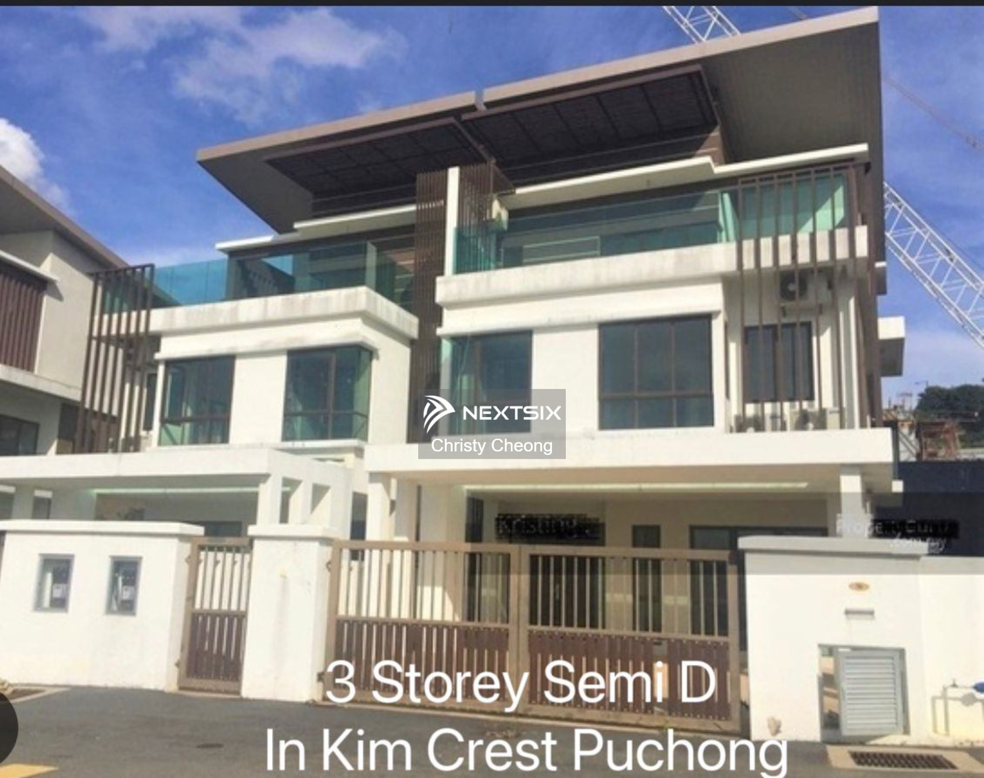 Semi-detached House For Sale in Puchong Selangor