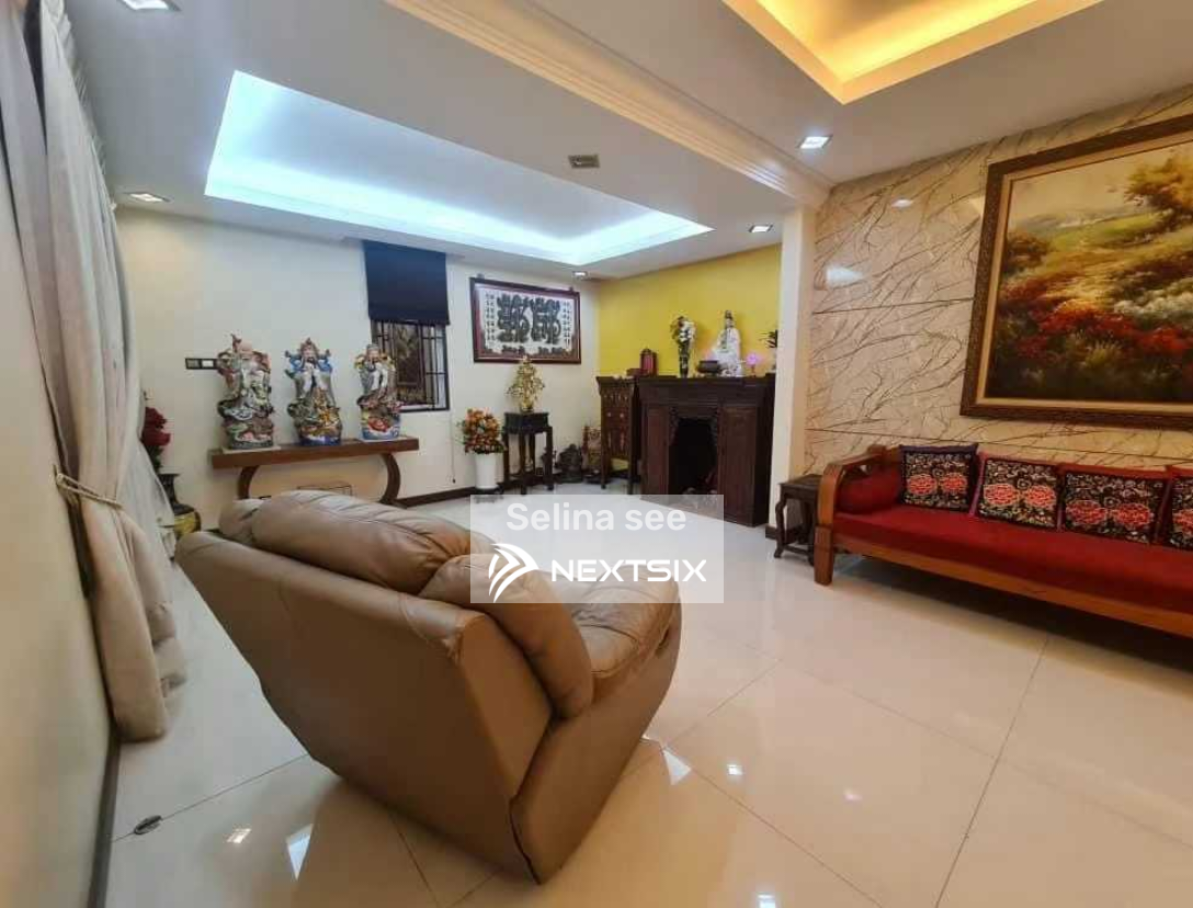 Semi-detached House For Sale in Bandar Bukit Tinggi Selangor