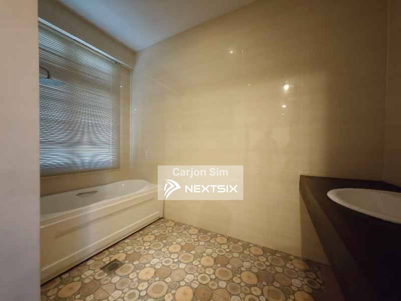 Bungalow For Sale in Kuching Sarawak - Image 5