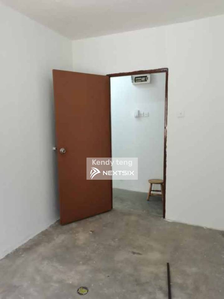 Apartment For Sale in Petaling Jaya Selangor - Image 10