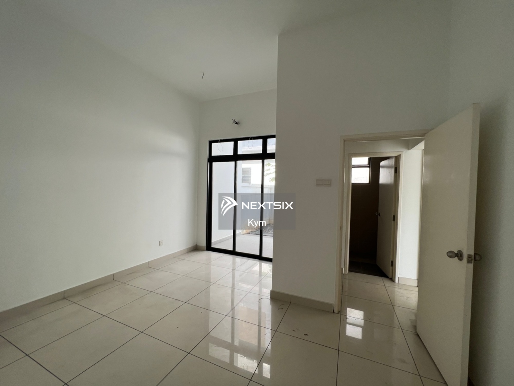 Semi-detached House For Sale in Tebrau Johor - Image 8