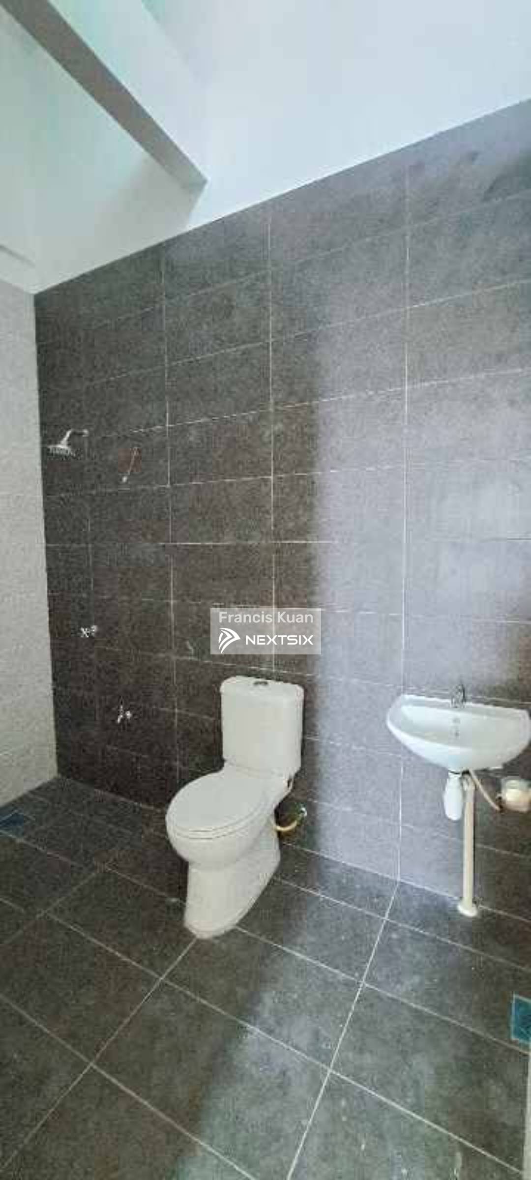 2-sty Terrace/Link House For Sale in Kuching Sarawak - Image 8