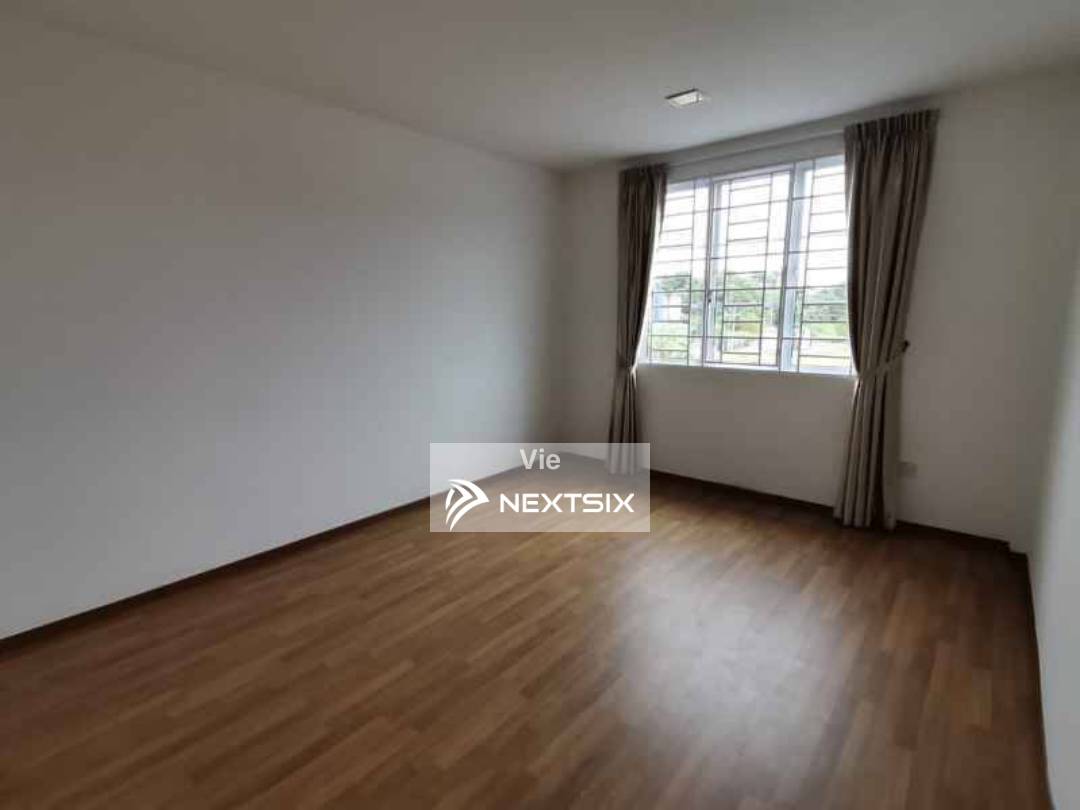 Semi-detached House For Sale in Kuching Sarawak - Image 4