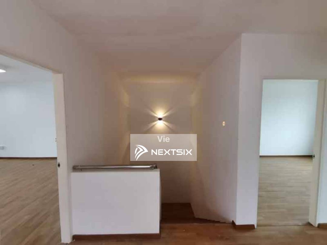 Semi-detached House For Sale in Kuching Sarawak - Image 5