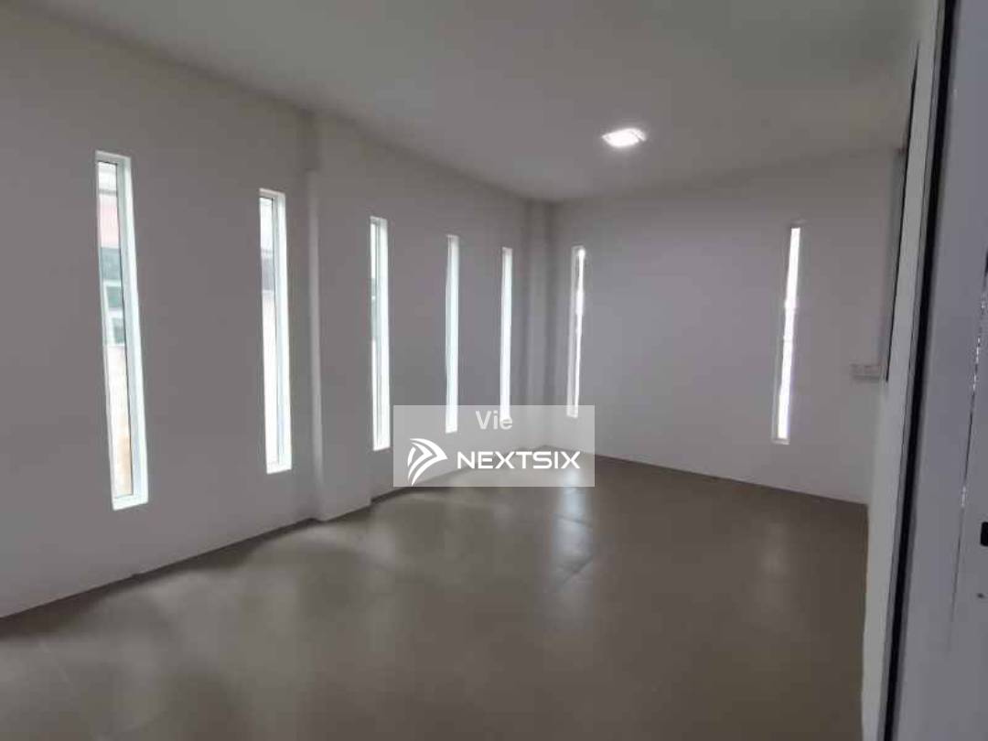 Semi-detached House For Sale in Kuching Sarawak - Image 6