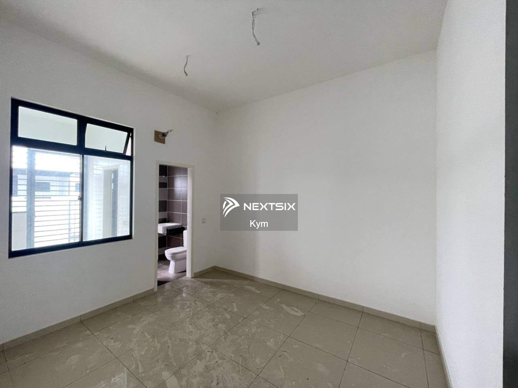 2-sty Terrace/Link House For Sale in Johor Bahru Johor - Image 9