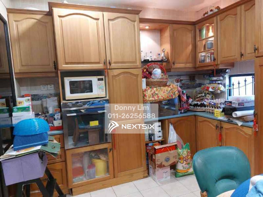 Semi-detached House For Sale in Kuching Sarawak - Image 10