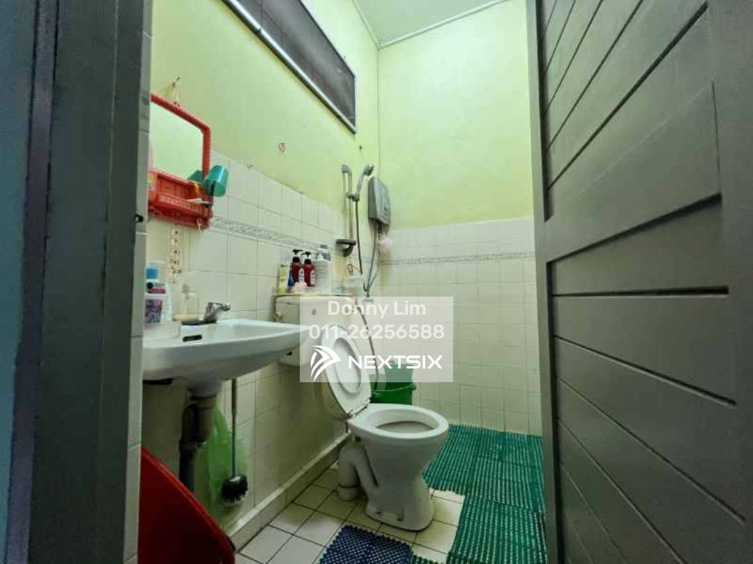 1-sty Terrace/Link House For Sale in Kuching Sarawak - Image 11