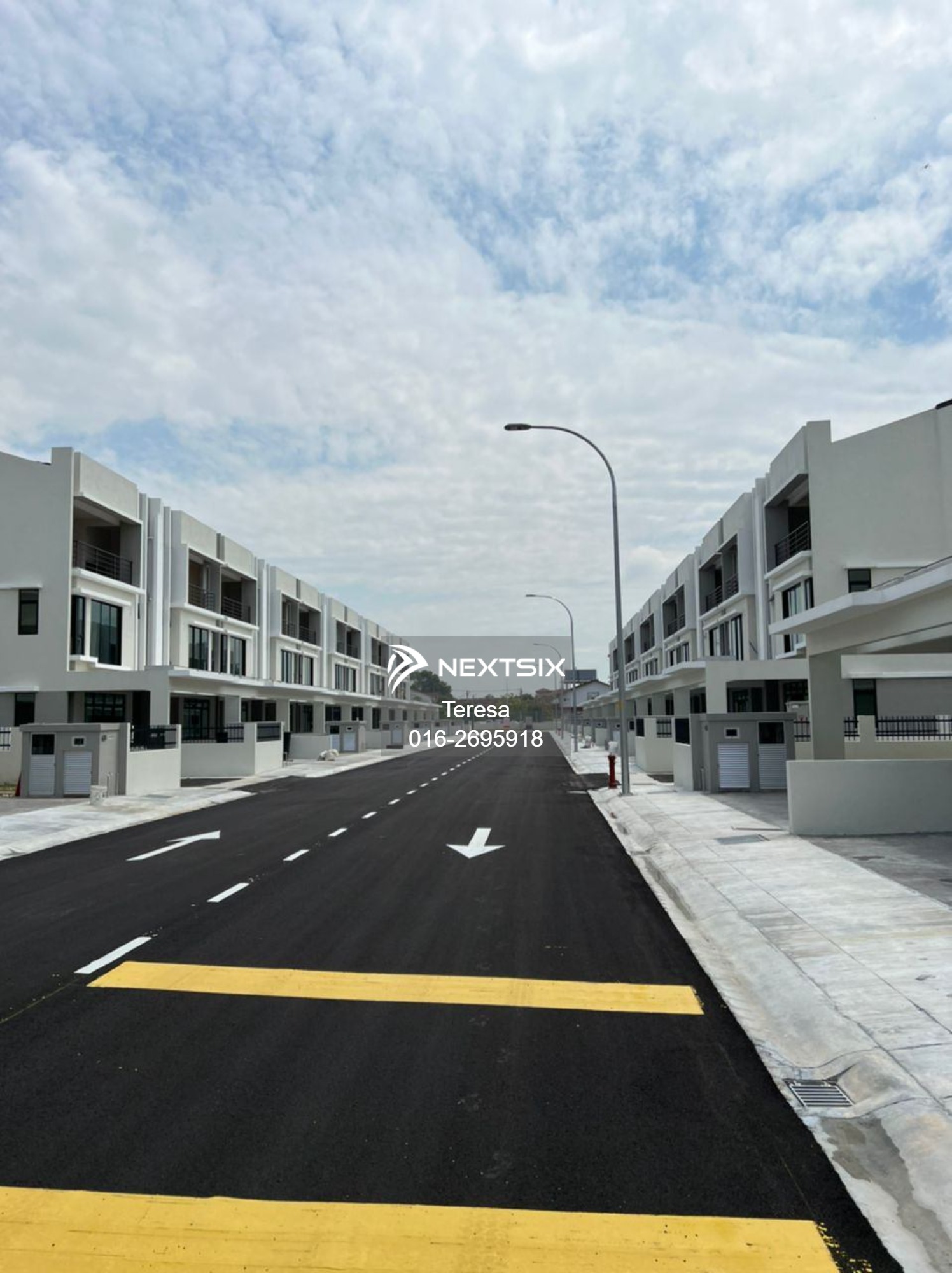 3-sty Superlink House For Sale in Klang Selangor - Image 2