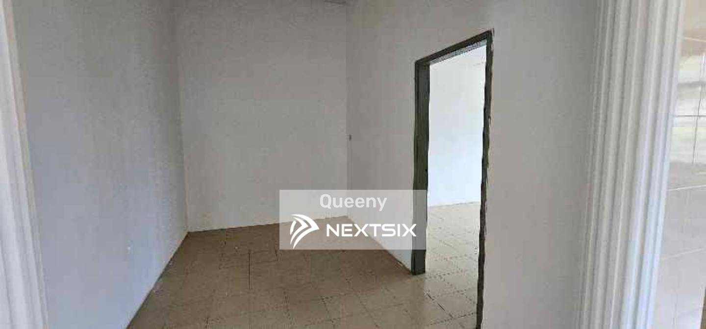 1-sty Terrace/Link House For Rent in Kota Samarahan Sarawak - Image 6