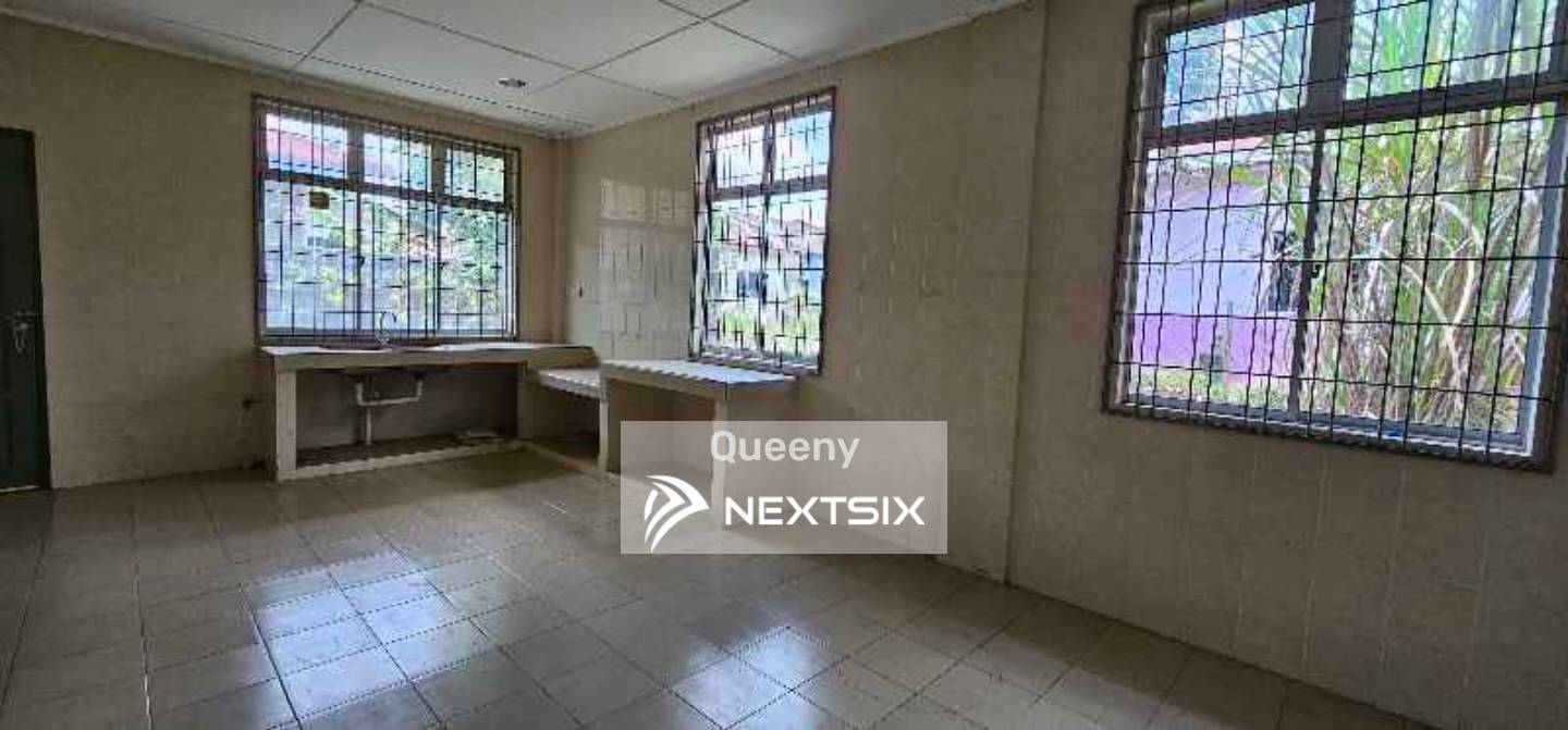 1-sty Terrace/Link House For Rent in Kota Samarahan Sarawak - Image 7