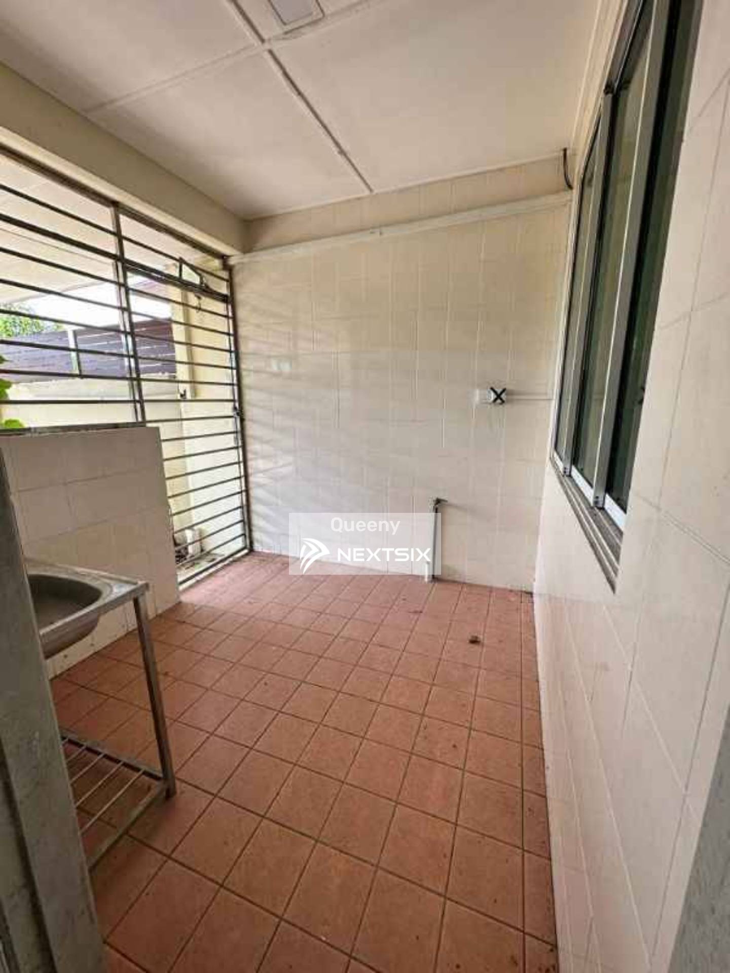 Semi-detached House For Sale in Kuching Sarawak - Image 9