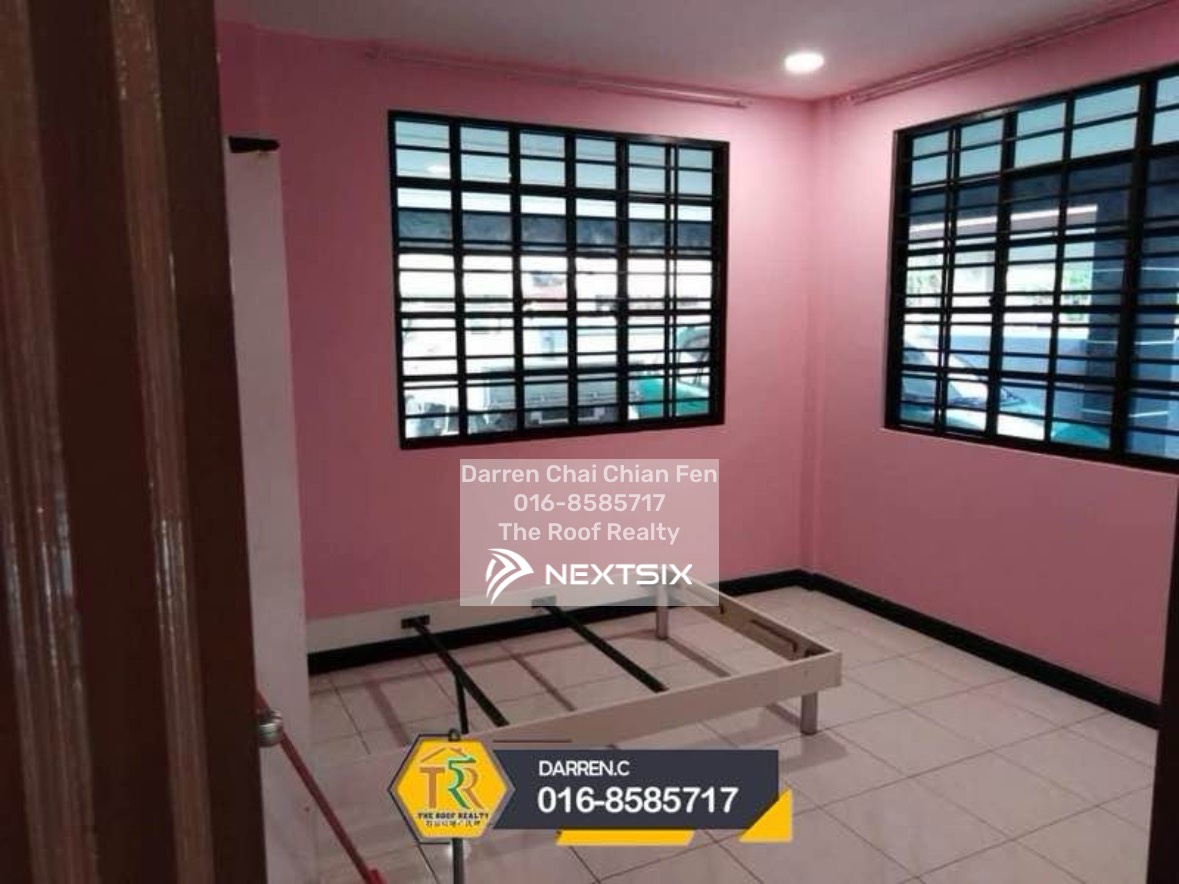 Semi-detached House For Sale in Kuching Sarawak - Image 10