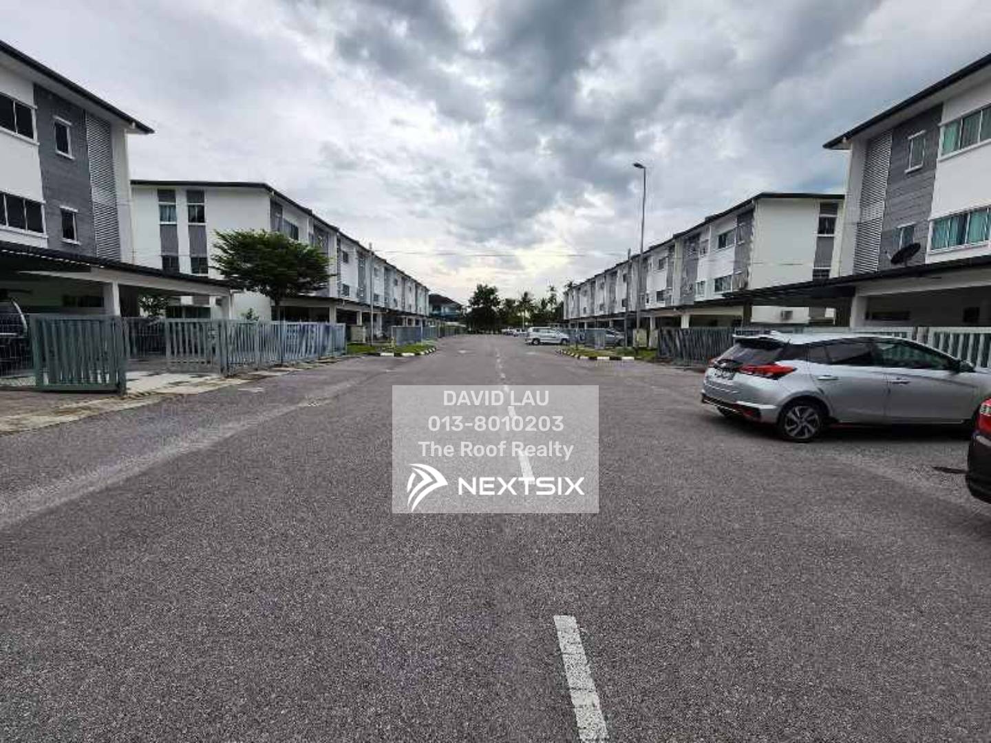 1.5-sty Terrace/Link House For Sale in Kuching Sarawak - Image 4