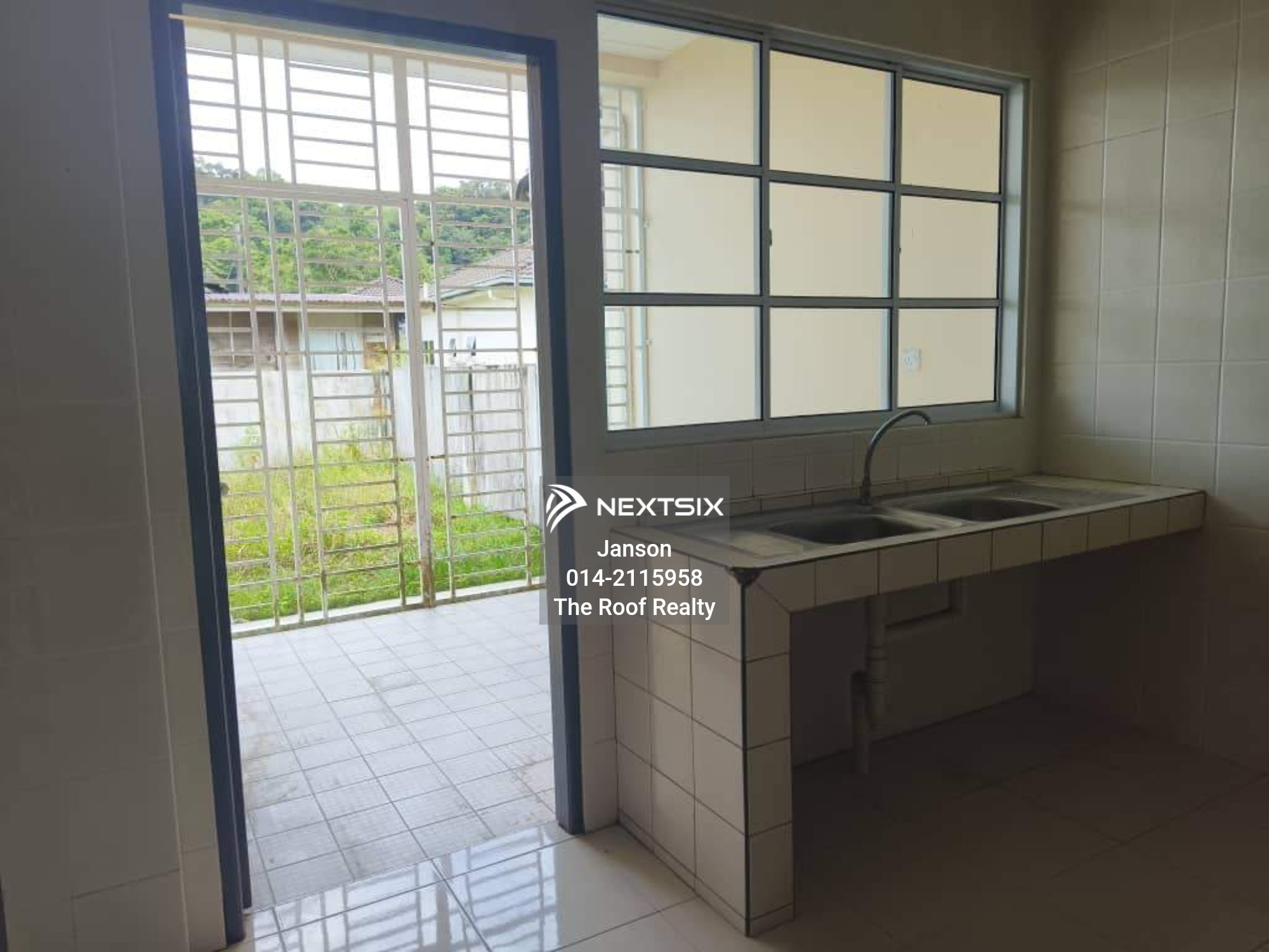 Semi-detached House For Sale in Kuching Sarawak - Image 8