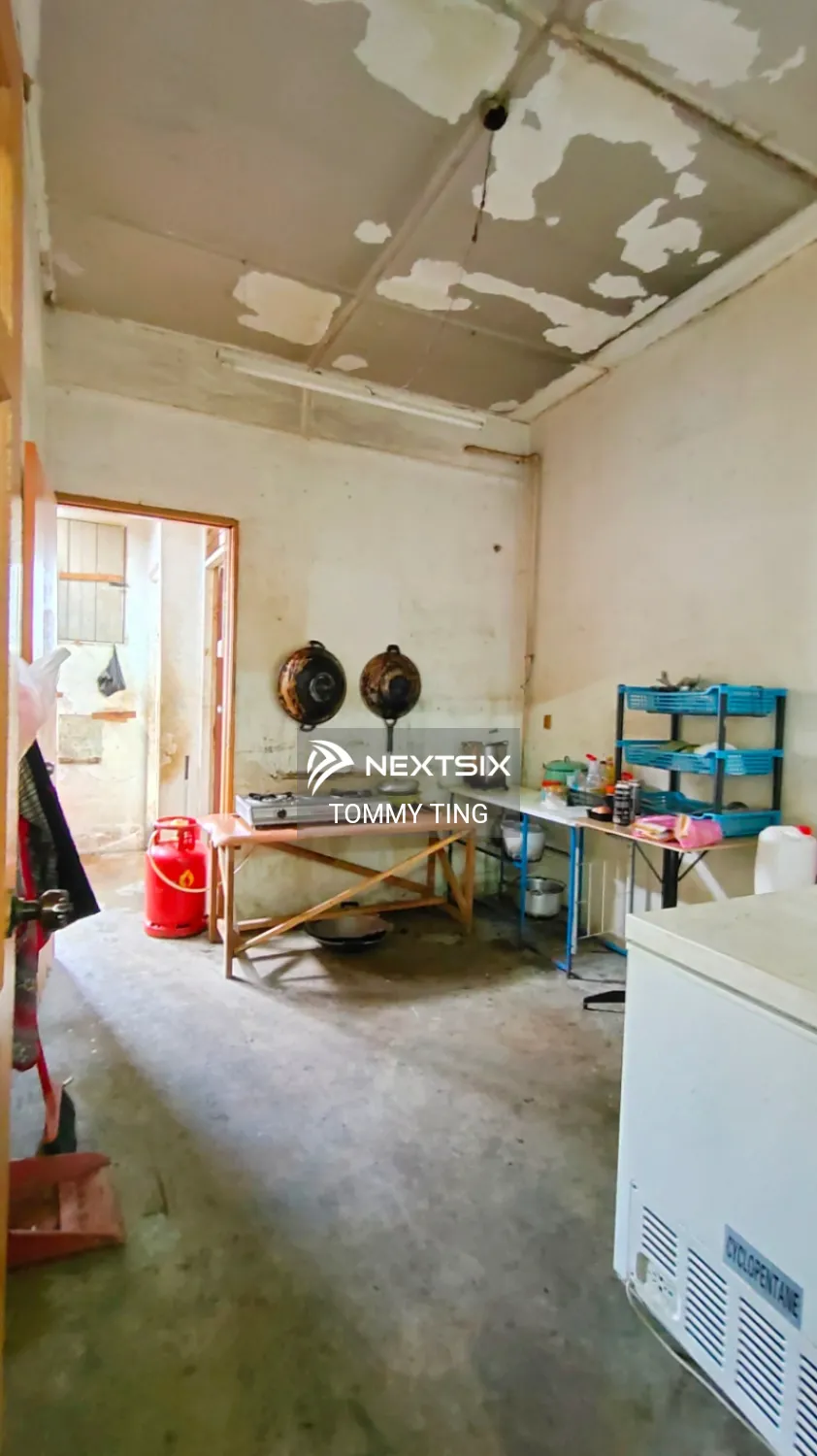 Shop For Sale in Kuching Sarawak - Image 11