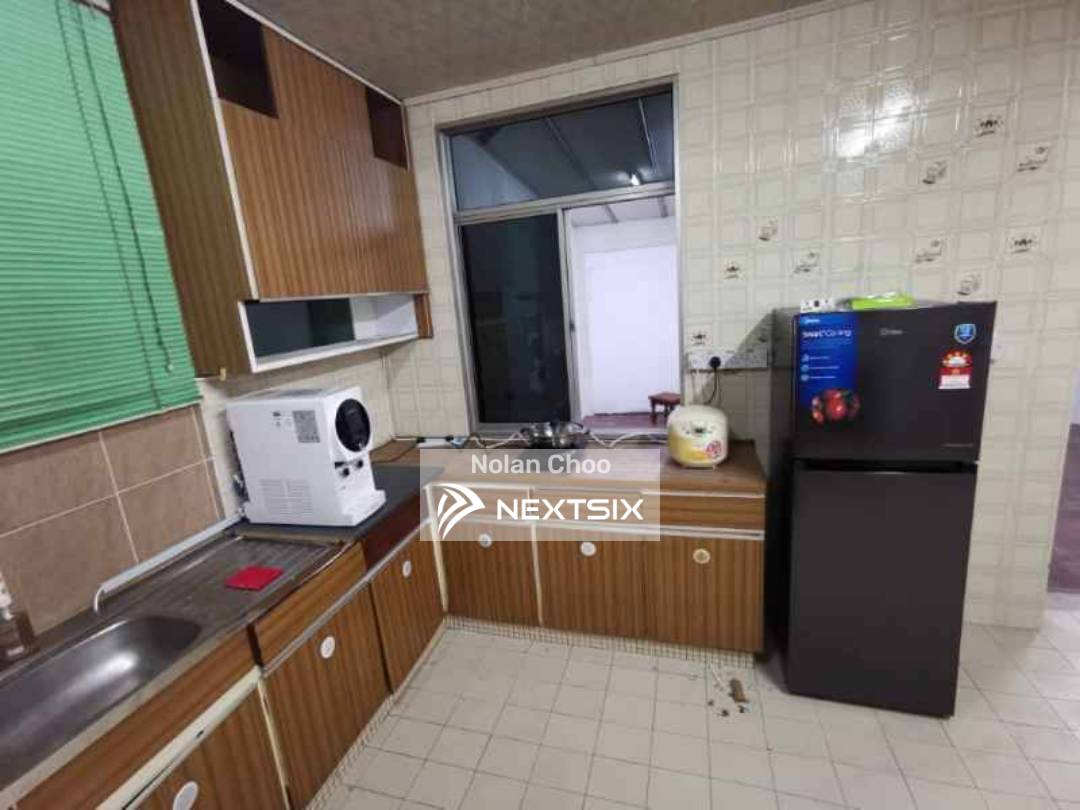 Semi-detached House For Rent in Kuching Sarawak - Image 6