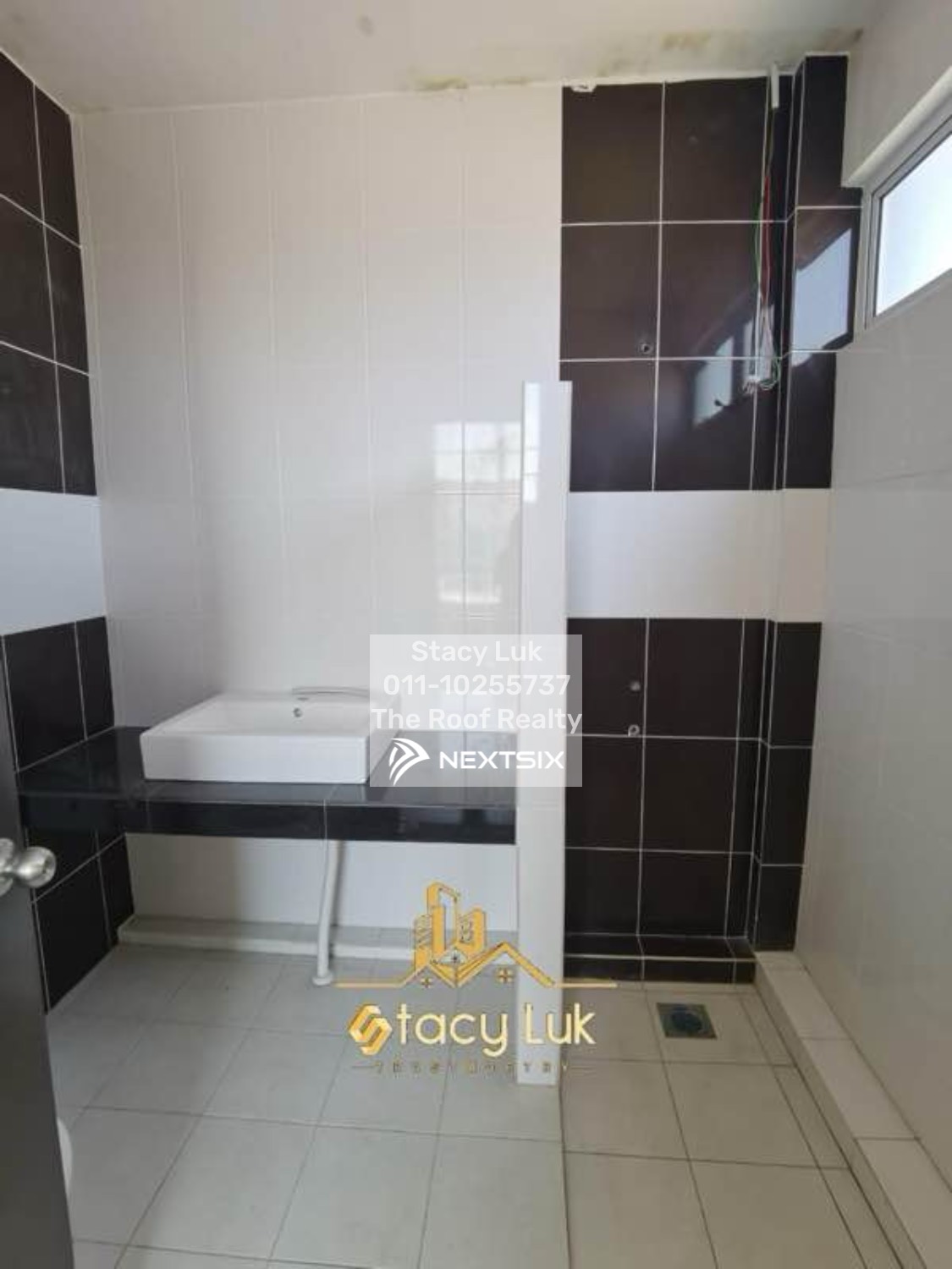 Semi-detached House For Sale in Kuching Sarawak - Image 5