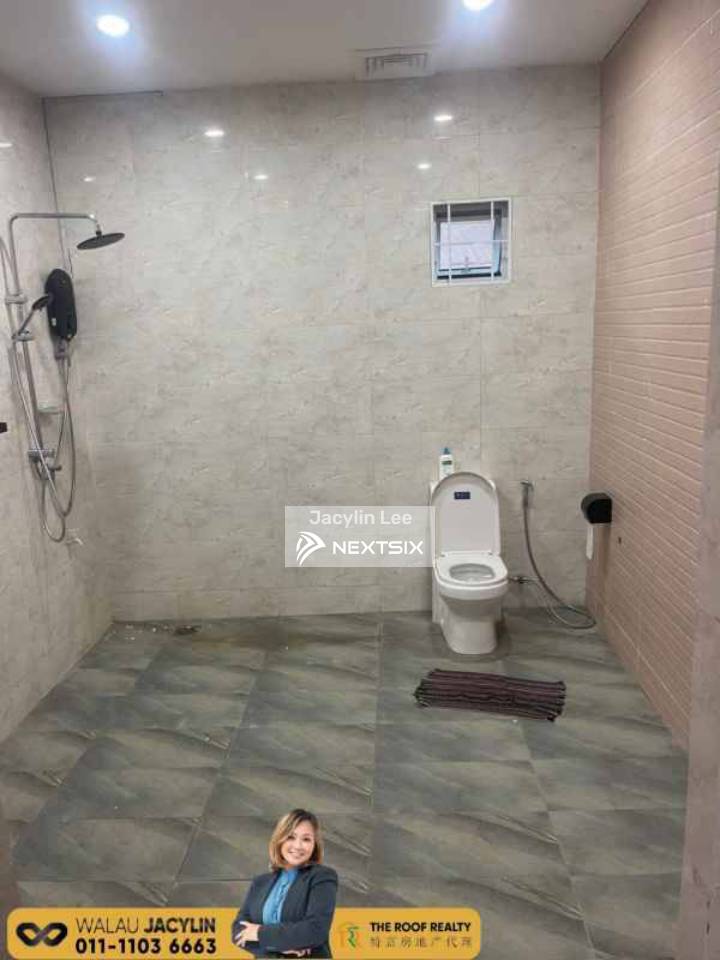 1.5-sty Terrace/Link House For Rent in Kota Samarahan Sarawak - Image 5