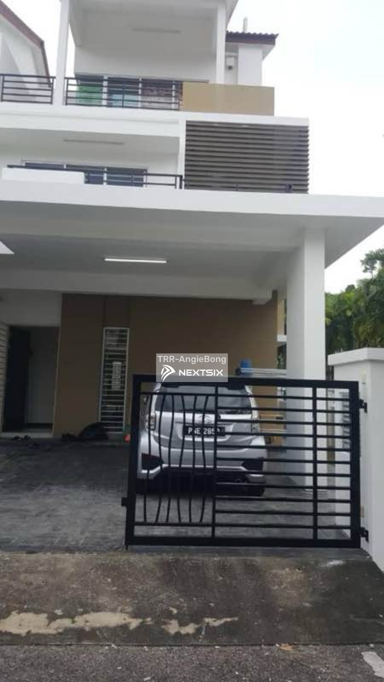 3-sty Terrace/Link House For Sale in Batu Maung Penang - Image 5