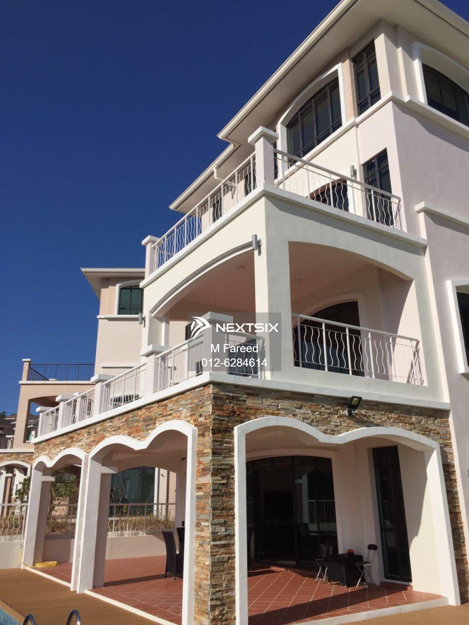 Bungalow For Sale in Batu Ferringhi Penang