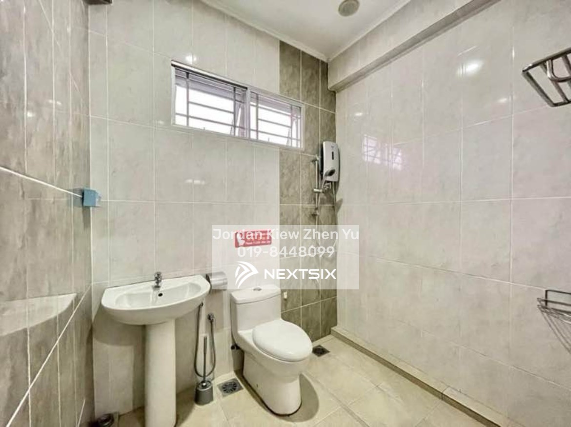 Semi-detached House For Sale in Kuching Sarawak - Image 10