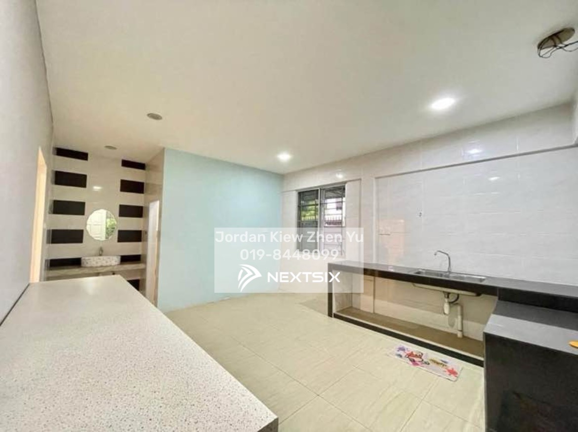 Semi-detached House For Sale in Kuching Sarawak - Image 6