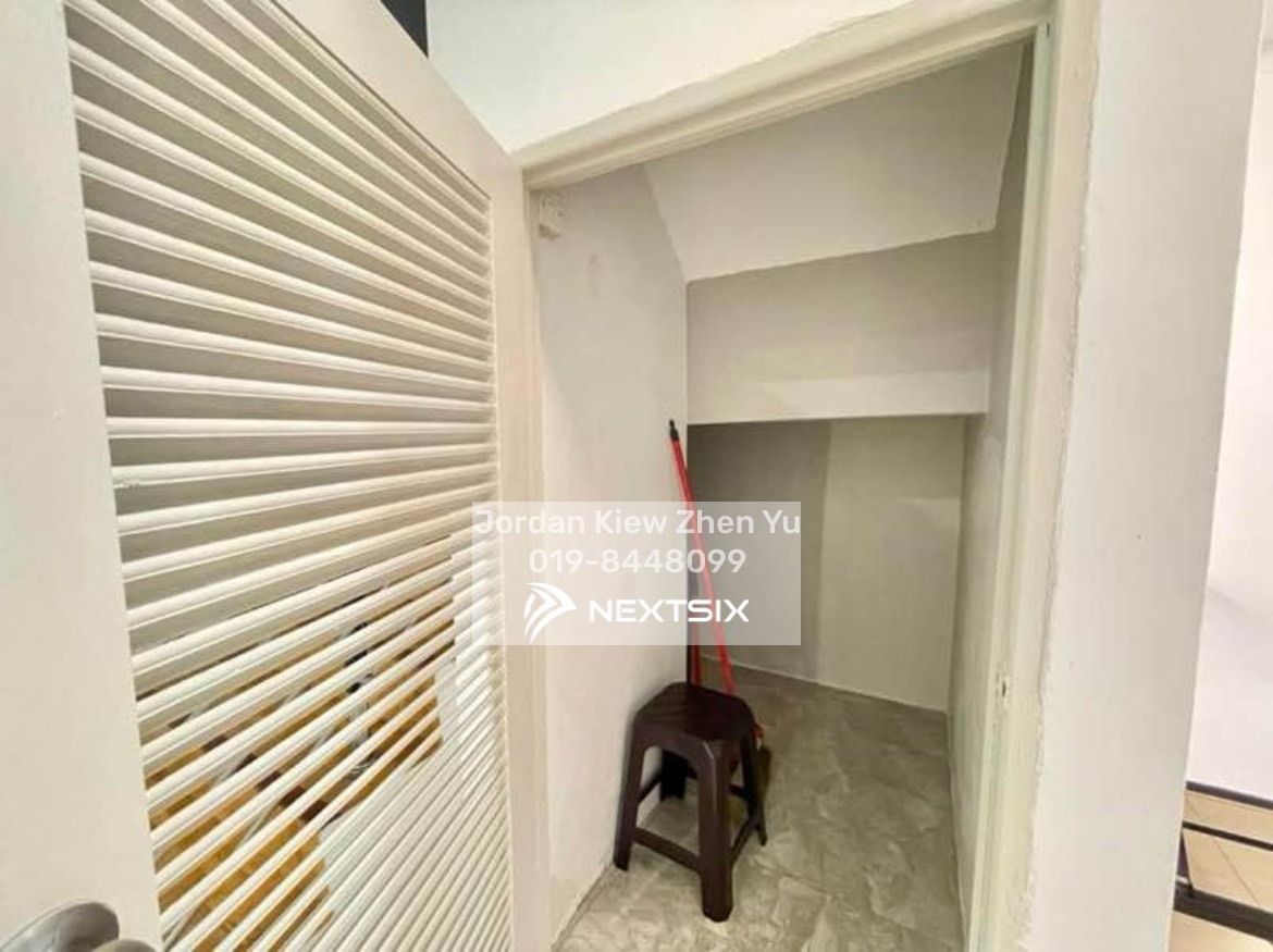 Semi-detached House For Sale in Kuching Sarawak - Image 8