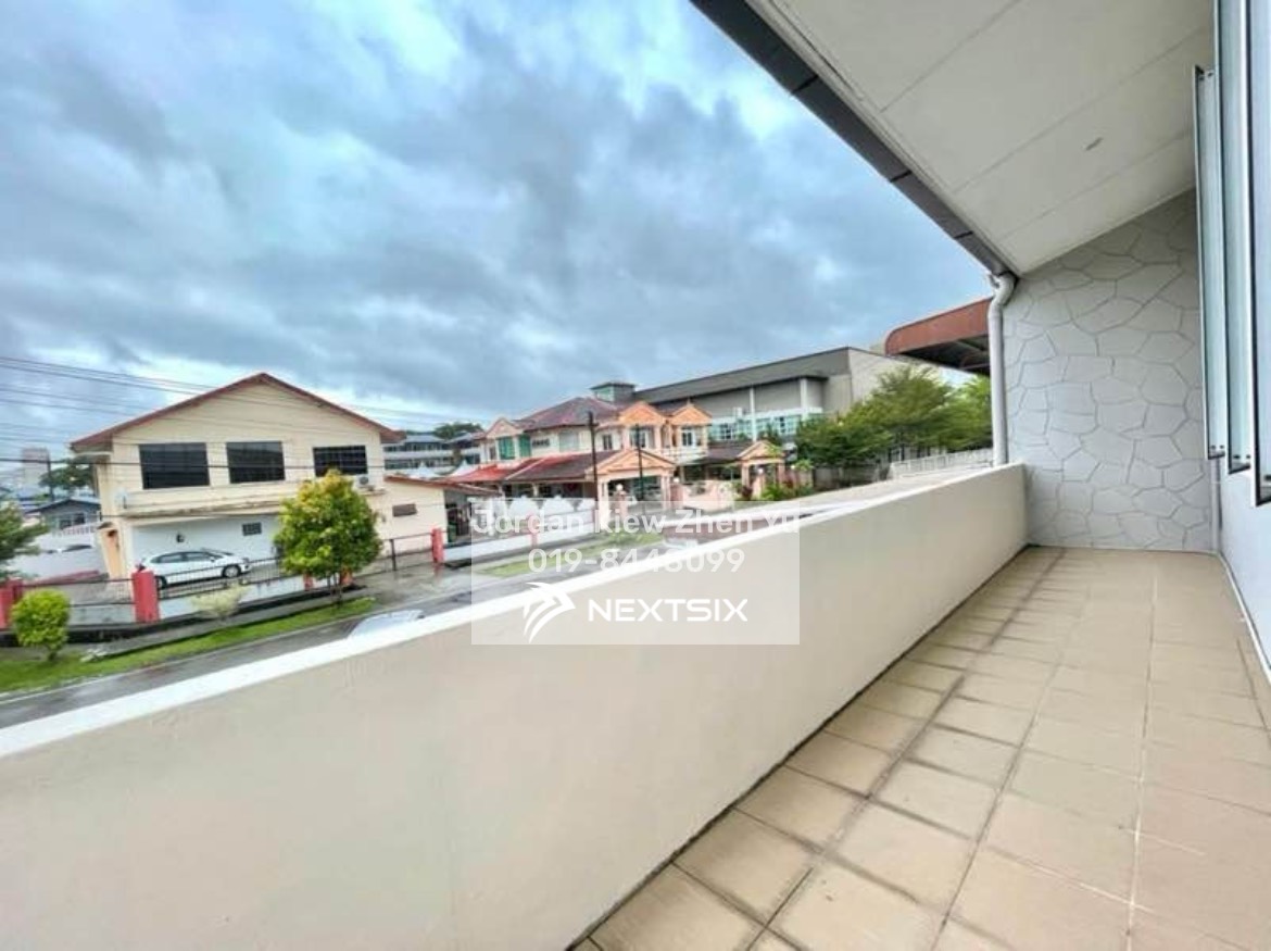 Semi-detached House For Sale in Kuching Sarawak - Image 9