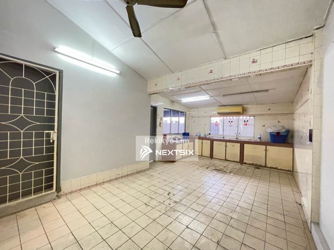 1-sty Terrace/Link House For Sale in Kuching Sarawak - Image 6