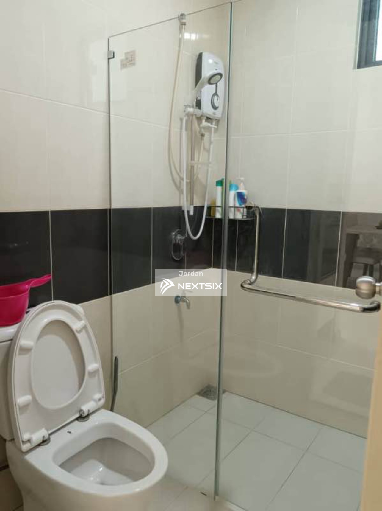 Condominium For Rent in Kuching Sarawak - Image 9