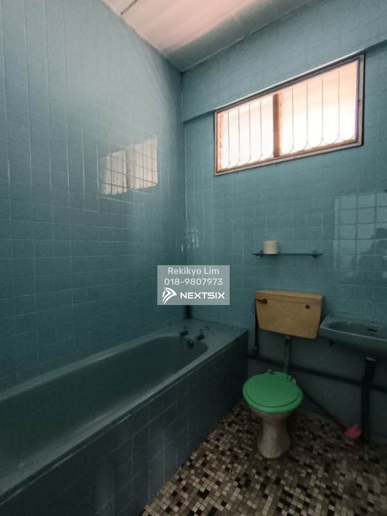 Semi-detached House For Rent in Kuching Sarawak - Image 10