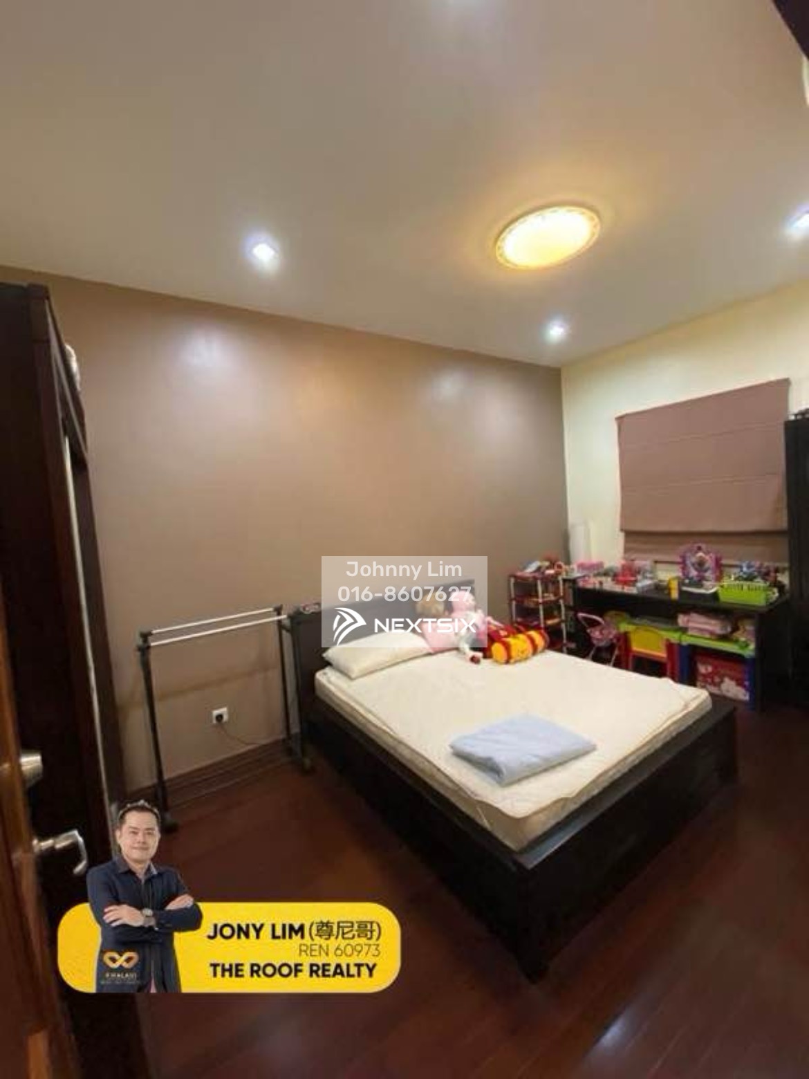 Semi-detached House For Sale in Kuching Sarawak - Image 4