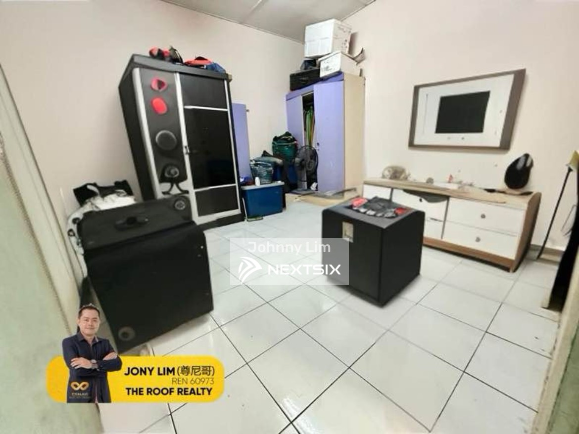 1-sty Terrace/Link House For Sale in Kuching Sarawak - Image 3