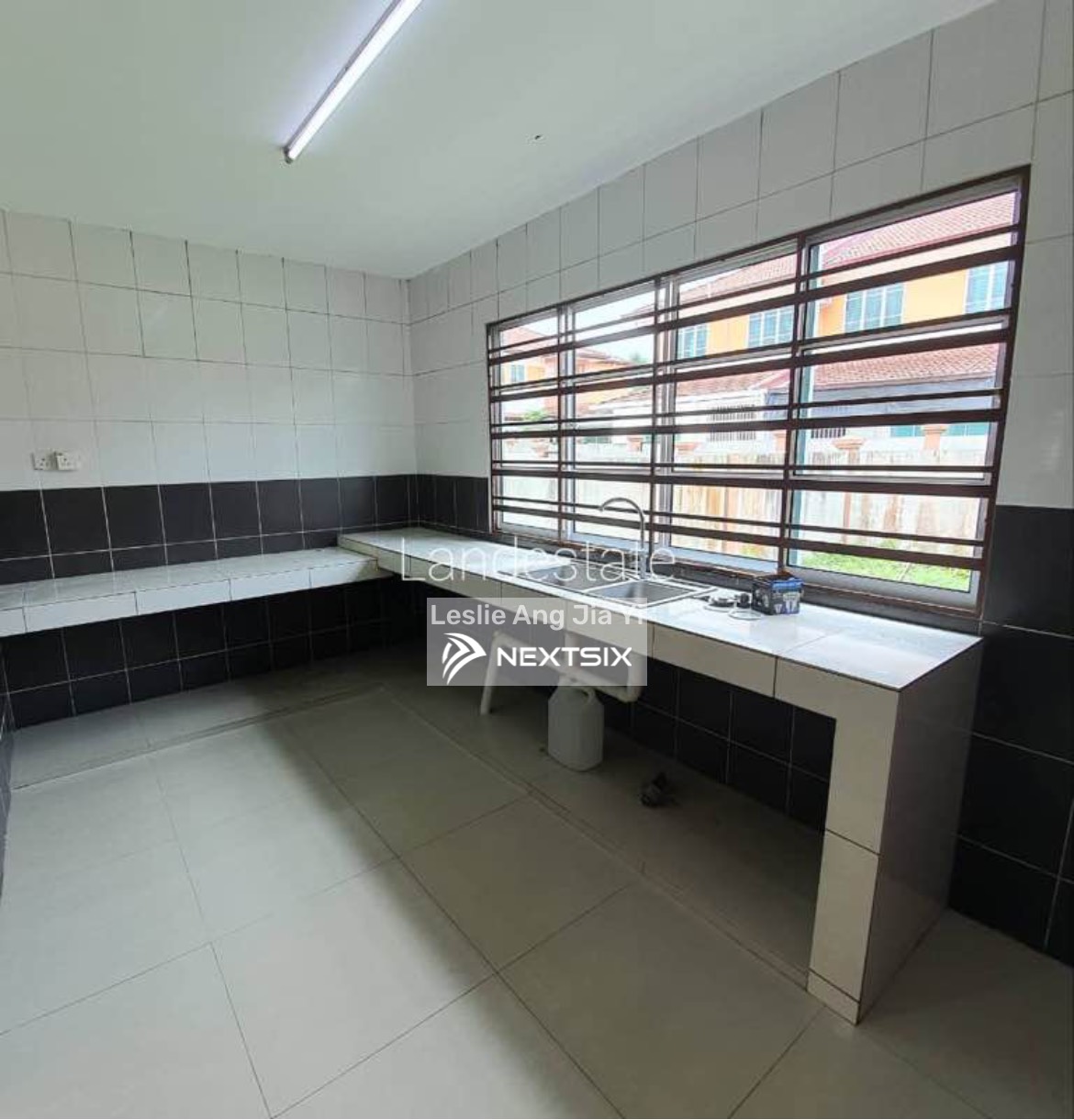 2-sty Terrace/Link House For Sale in Kota Samarahan Sarawak - Image 5