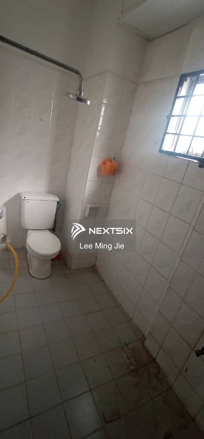 2-sty Terrace/Link House For Rent in Kulai Johor - Image 7