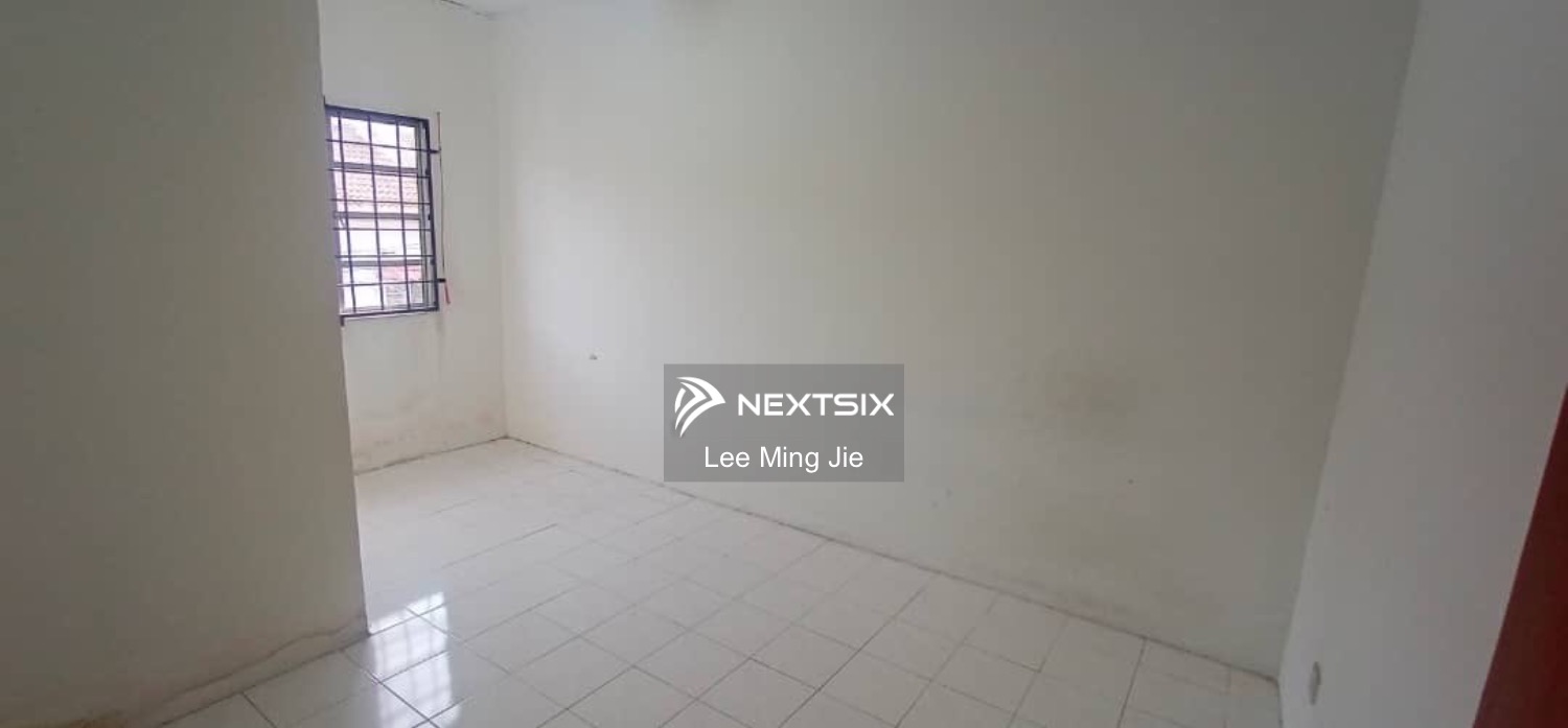 2-sty Terrace/Link House For Rent in Kulai Johor - Image 9