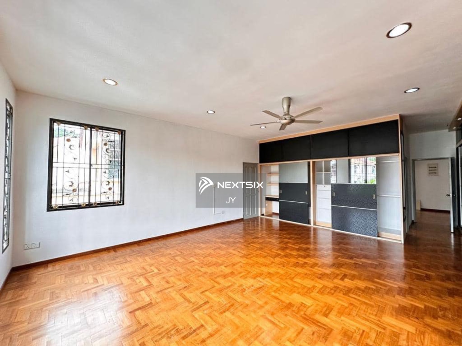 Semi-detached House For Sale in Skudai Johor - Image 8