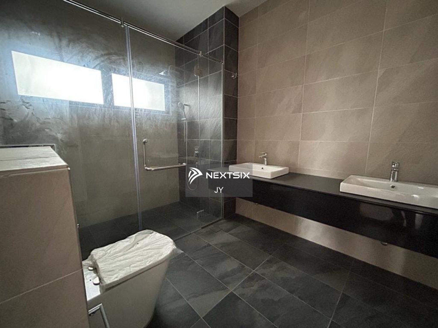 Semi-detached House For Sale in Skudai Johor - Image 5