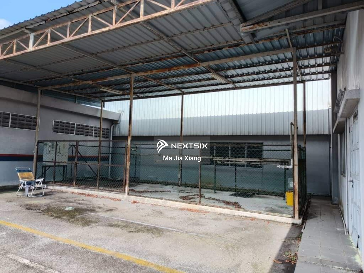 Commercial Bungalow For Sale in Pekan Nanas Johor - Image 6