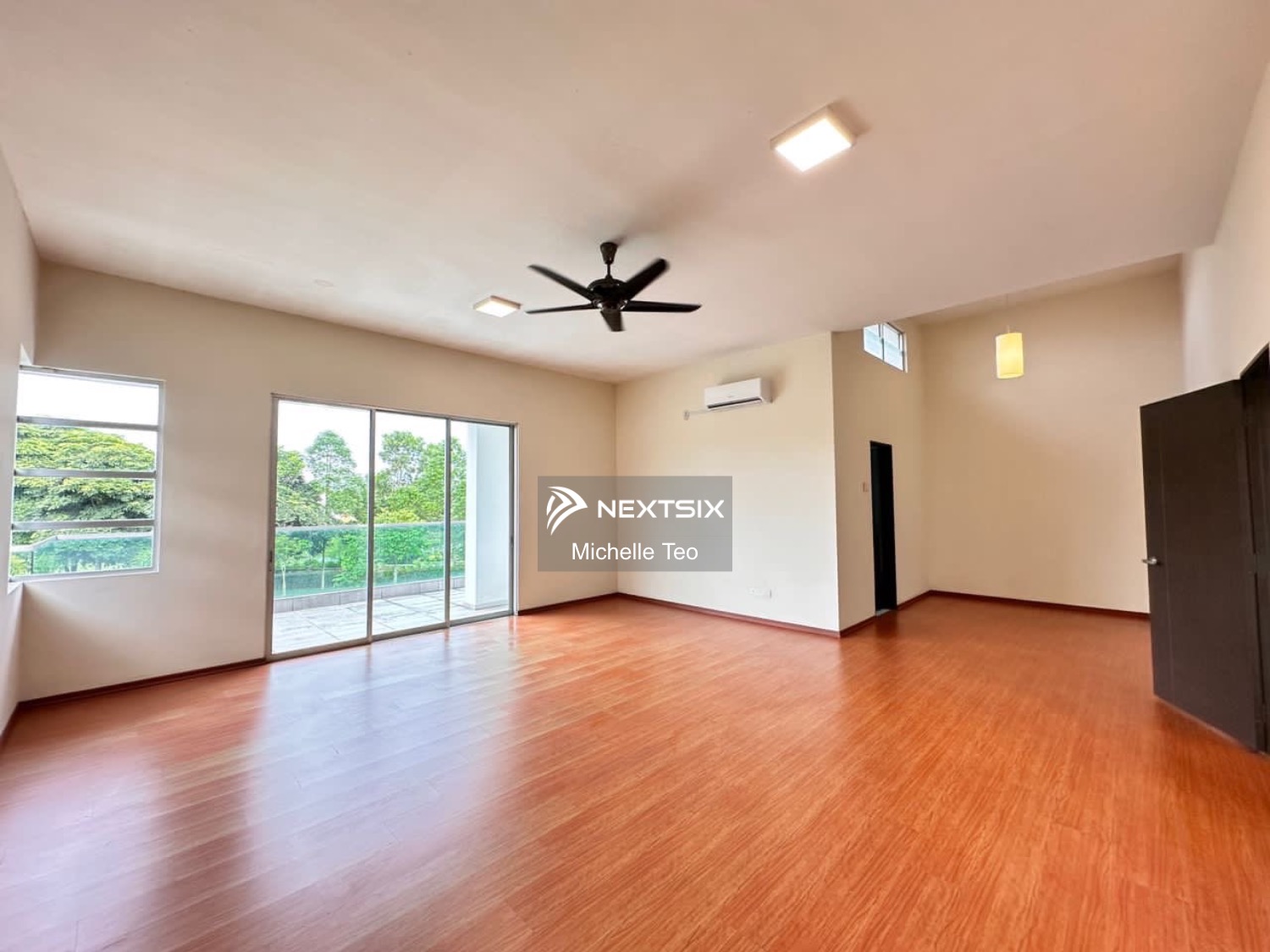 Semi-detached House For Sale in Setia Tropika Johor