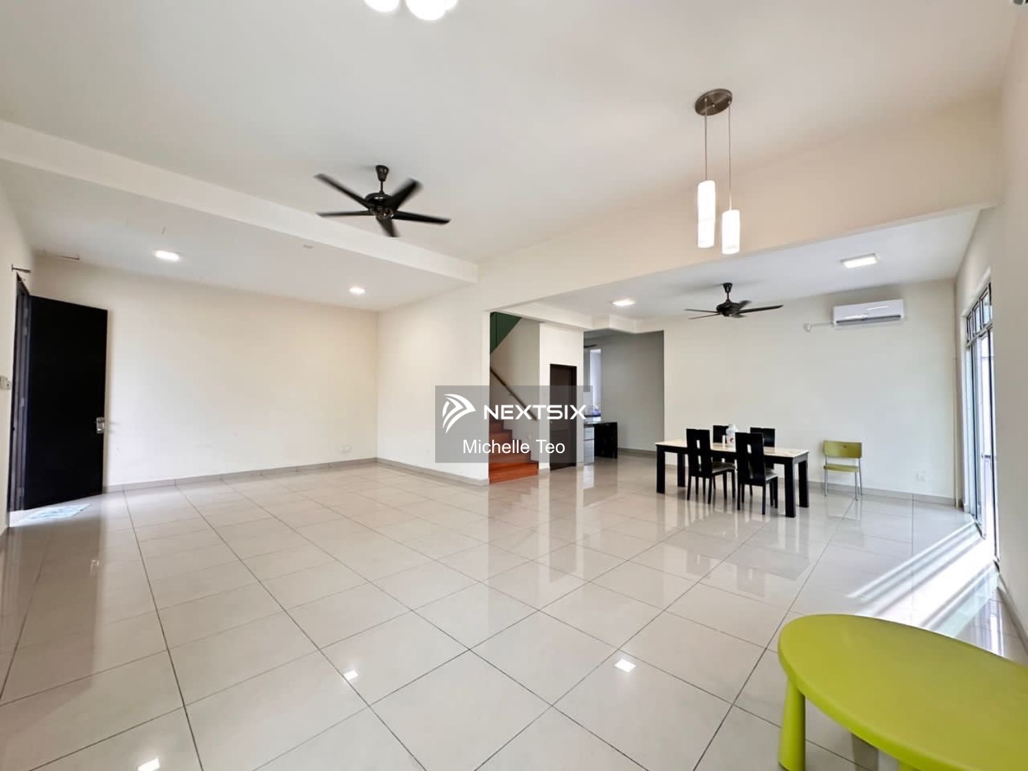 Semi-detached House For Sale in Setia Tropika Johor - Image 6