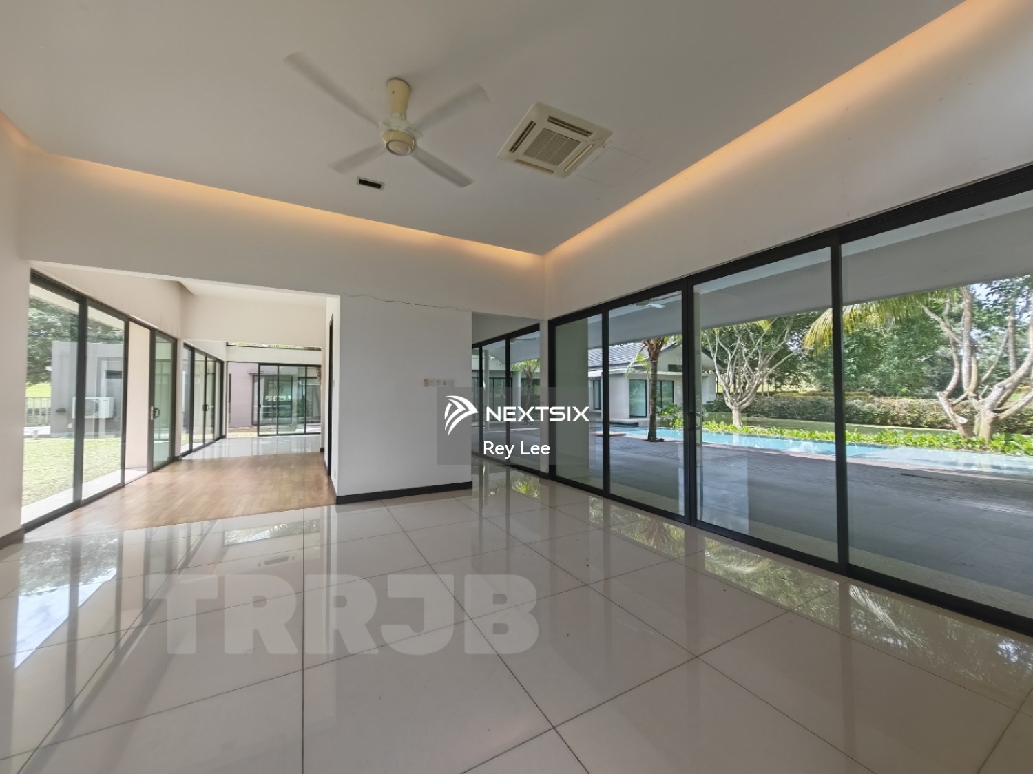 Villa For Sale in Gelang Patah Johor - Image 8