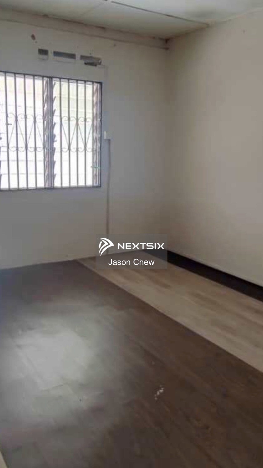 Flat For Rent in Tampoi Johor